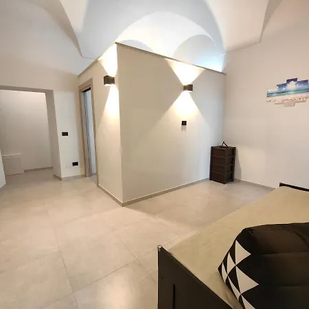 Hostdomus - Garibaldi Apartament