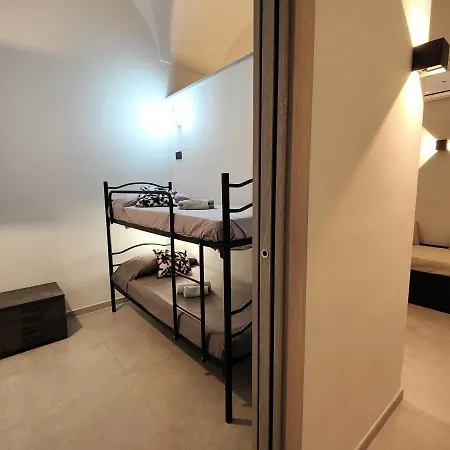 Hostdomus - Garibaldi Apartament Loano