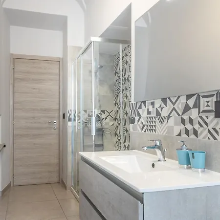 Hostdomus - Garibaldi *