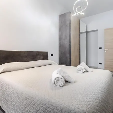 Hostdomus - Garibaldi Apartman Loano