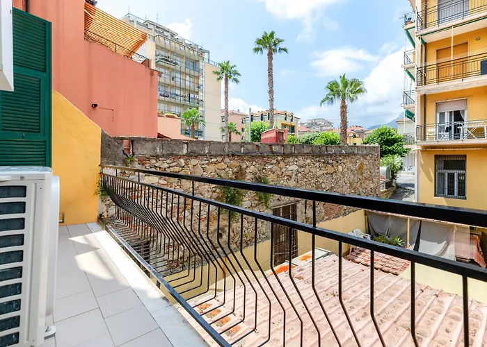 Hostdomus - Garibaldi * Loano